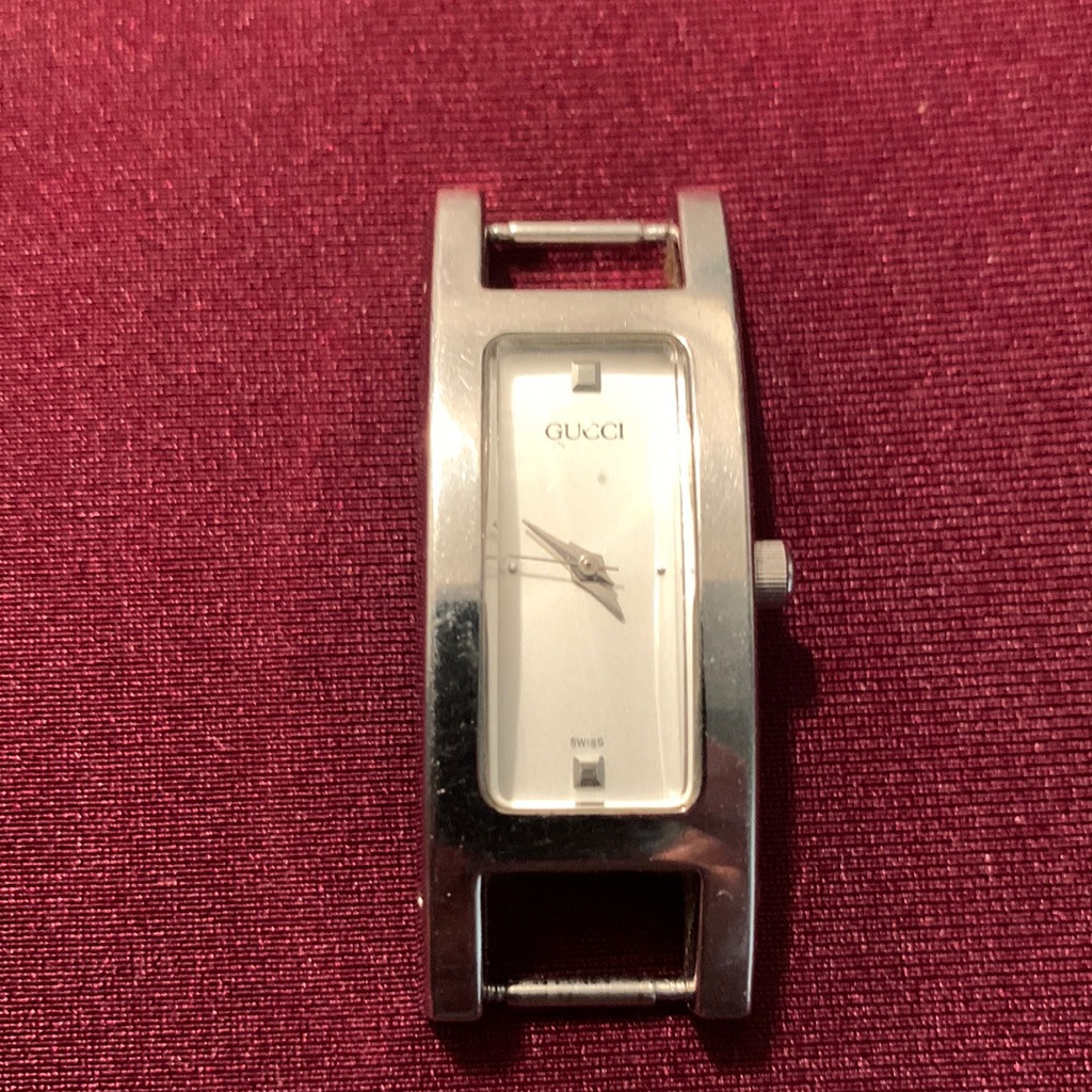 Authentic Gucci Vintage Stainless Steel Square Face Womens Watch 12882